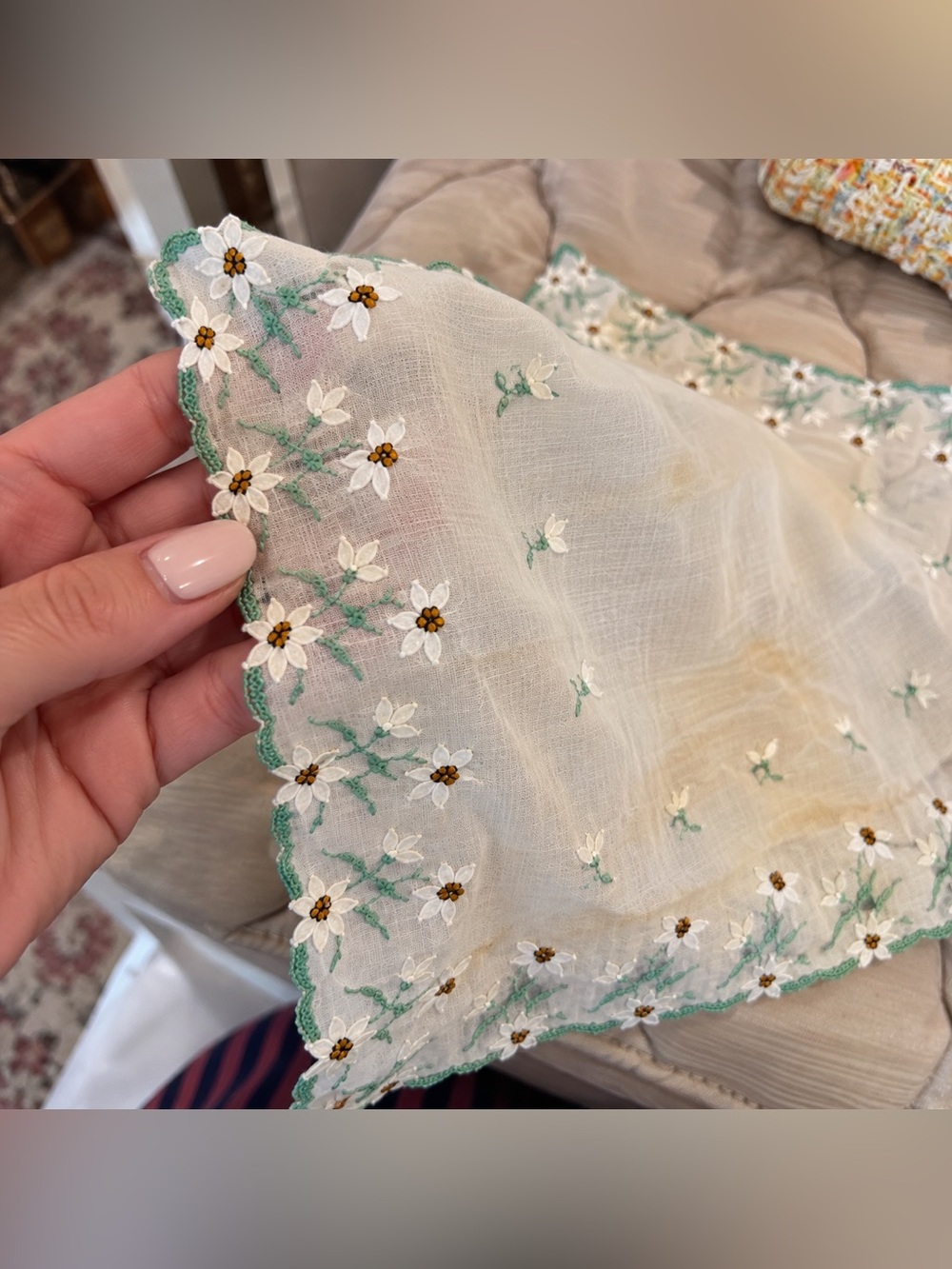 Vintage Sheer Embroidered Floral Handkerchief Scalloped Hankie